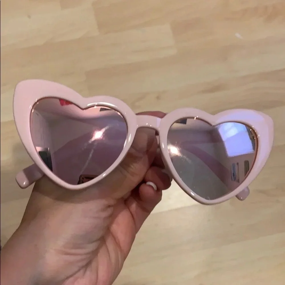 🕶 Heart White Black Pink Mirror Lens Sunglasses